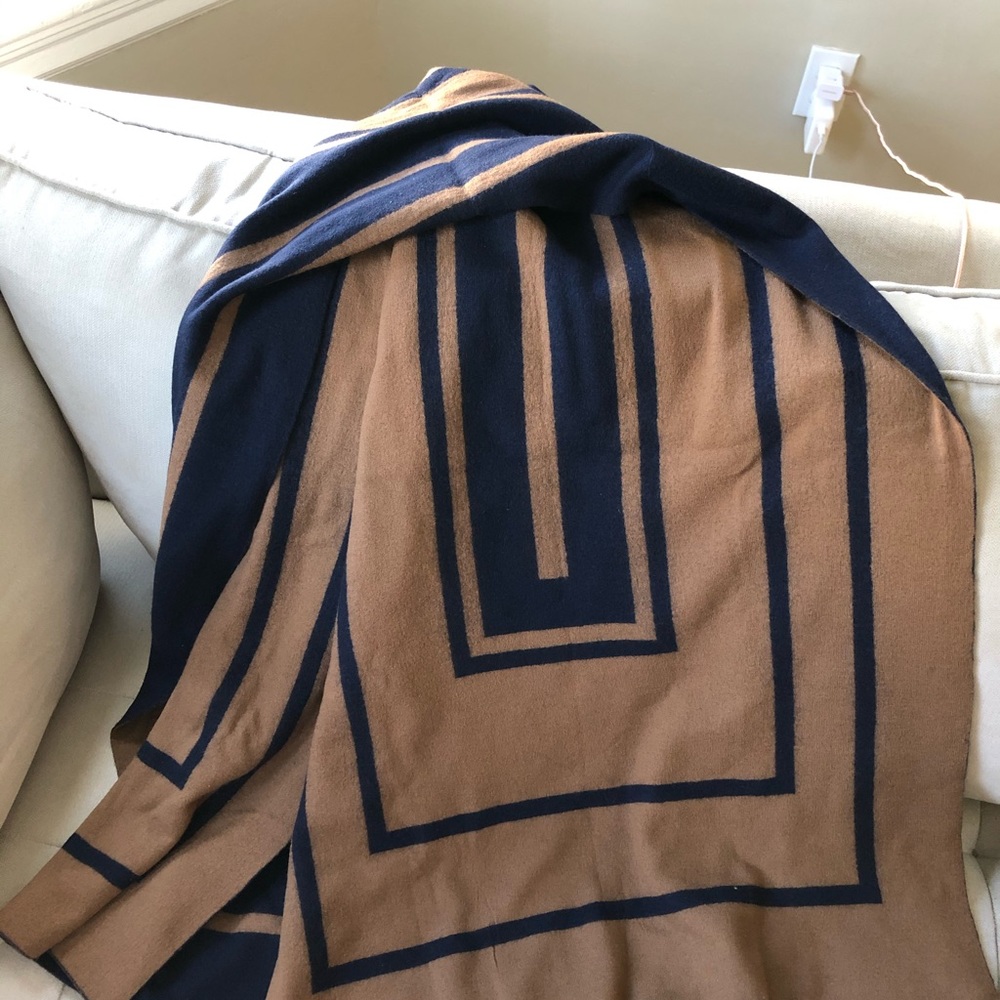 Vince wool scarf